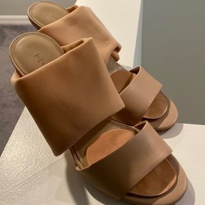 Halston wide strap sandal